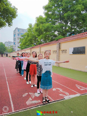 湖滨中心小学戏剧节目上徐州电视台的六一晚会啦